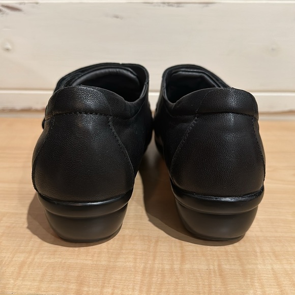 Propet Women's Autumn Shoes - Picture 11 of 12